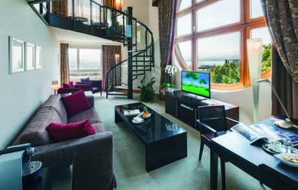 Duplex Suite Lake View del hotel Mövenpick Lausanne