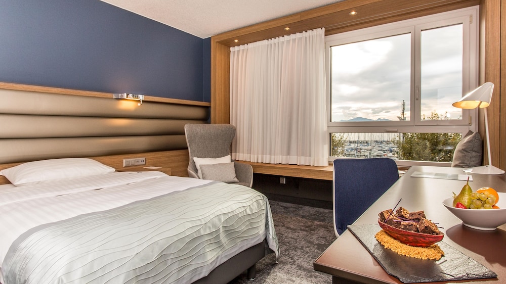 Superior Queen del hotel Mövenpick Lausanne. Foto 5