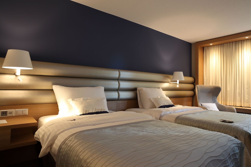 Superior Twin del hotel Mövenpick Lausanne. Foto 1
