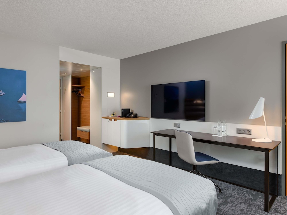 Superior Twin del hotel Mövenpick Lausanne. Foto 6