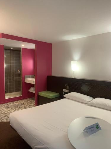 Habitación Doble Estándar del hotel Ibis Styles Lorient Caudan. Foto 6