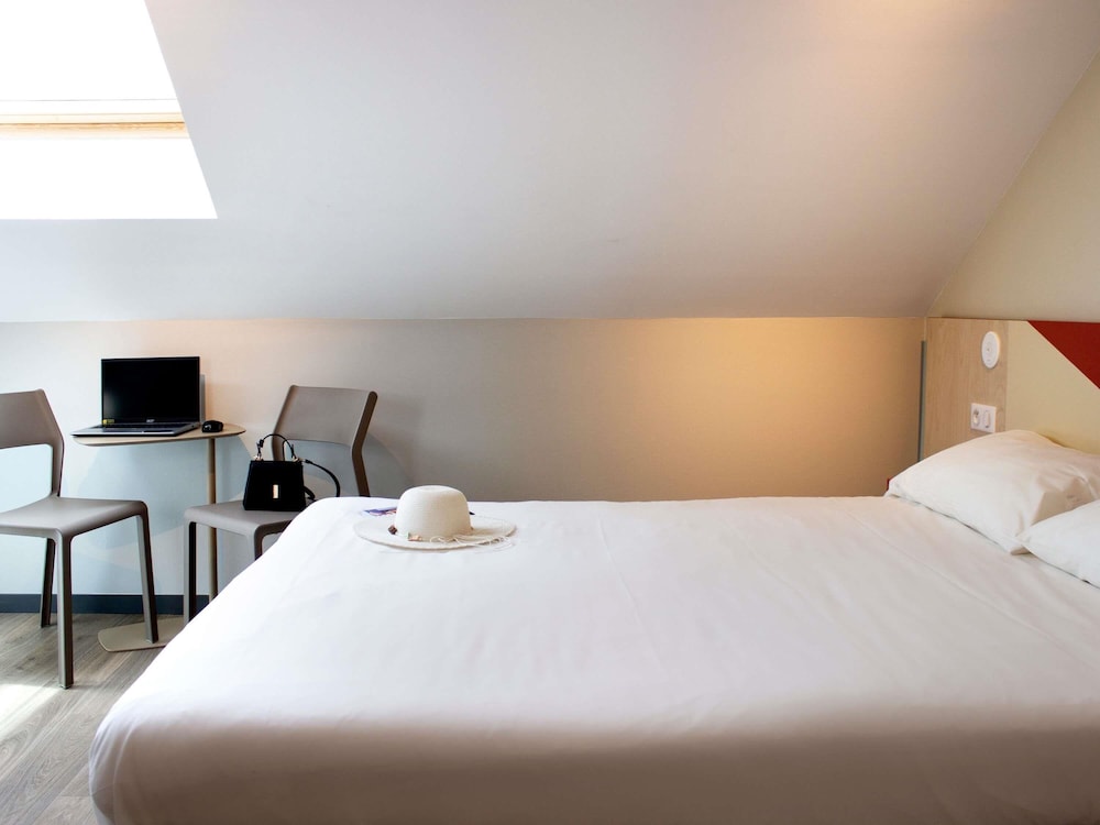Habitación Premium doble con cama doble del hotel ibis budget Lunel Porte de Camargue