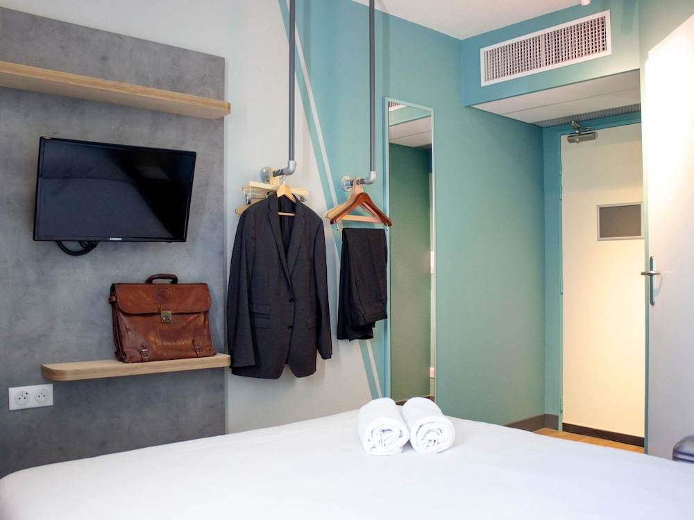 Habitacion Standard con 1 cama doble del hotel ibis budget Lunel Porte de Camargue