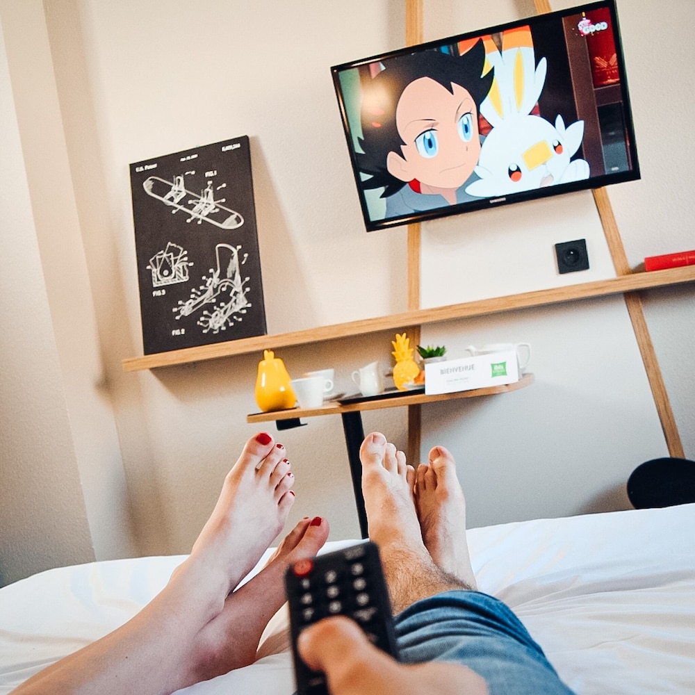 Habitación con una cama doble del hotel Ibis Styles Crolles Grenoble A41. Foto 3