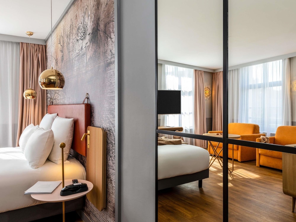 Suite Junior del hotel Mercure Saint Omer Centre Gare. Foto 3