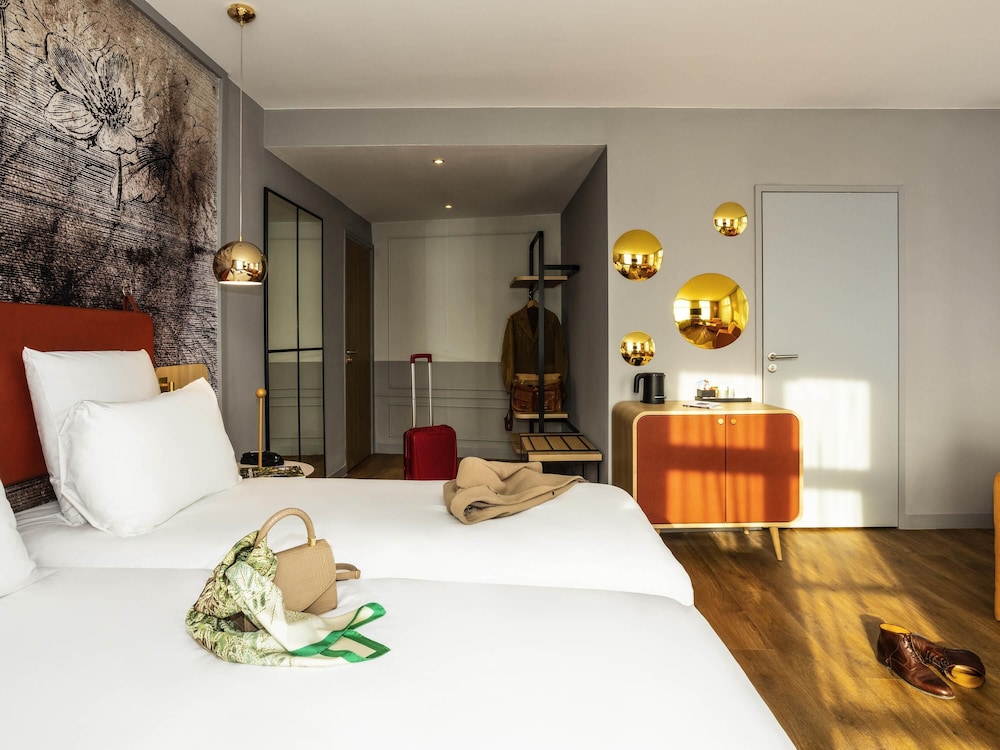 Habitación familiar Clásica - 1 cama doble y sofá convertible del hotel Mercure Saint Omer Centre Gare
