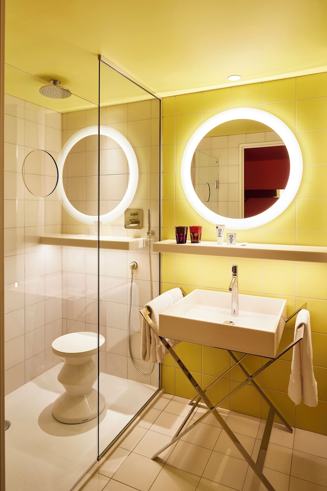 HABITACIÓN MEDIUM MAMA CON 2 CAMAS INDIVIDUALES del hotel Mama Shelter Toulouse. Foto 10
