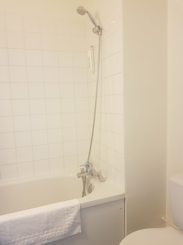Habitación Doble del hotel Ibis Budget Lorient Hennebont. Foto 5