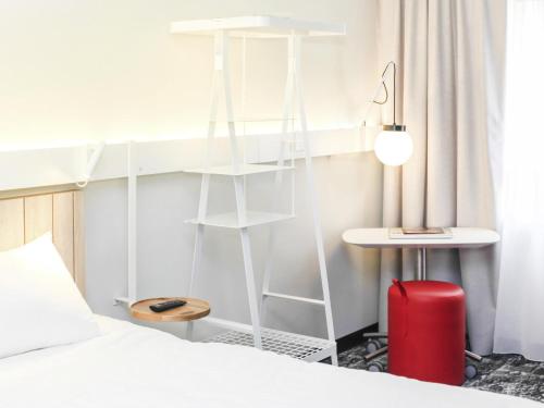 Habitación Doble Estándar del hotel Ibis La Rochelle Centre Historique. Foto 5