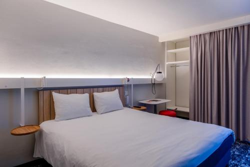 Habitación Doble Estándar del hotel Ibis La Rochelle Centre Historique. Foto 8