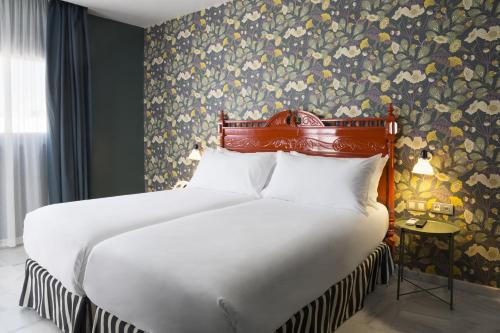 Habitación Doble con terraza del hotel Petit Palace Puerta de Triana. Foto 7