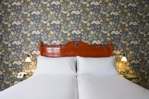 Habitación Doble con terraza del hotel Petit Palace Puerta de Triana. Foto 9