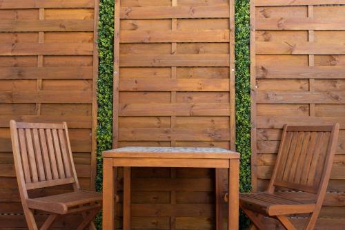 Habitación Doble con terraza del hotel Petit Palace Puerta de Triana. Foto 12