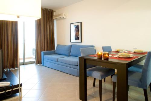 Apartamento Balcón o Terraza 1 habitación Sofá Cama incluido 2 Camas individuales del hotel Oceano Atlantico ****