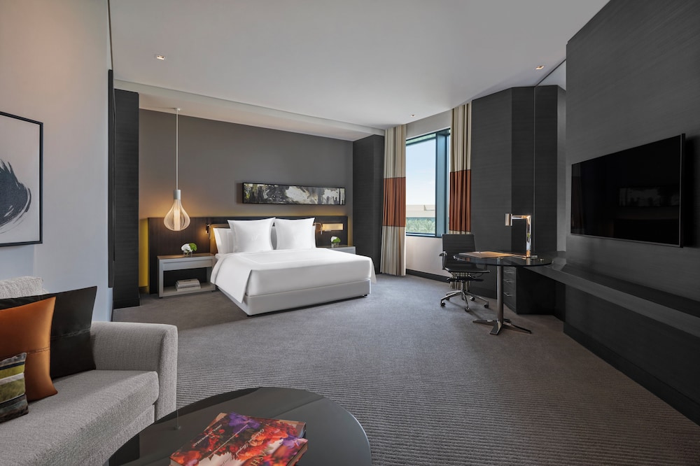 Suite junior, 1 cama de matrimonio grande del hotel Fairmont Riyadh. Foto 2