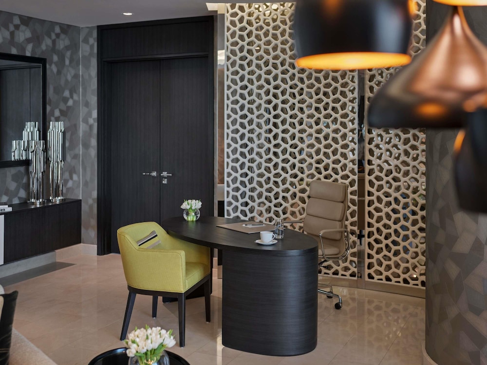 Suite, 2 habitaciones (Diplomática) del hotel Fairmont Riyadh. Foto 13