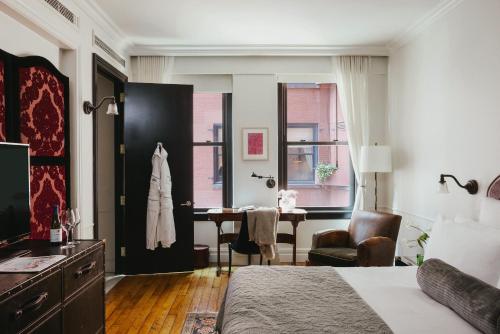 Atrium Family (Mobility/Hearing Accessible) del hotel THE NED NOMAD. Foto 2