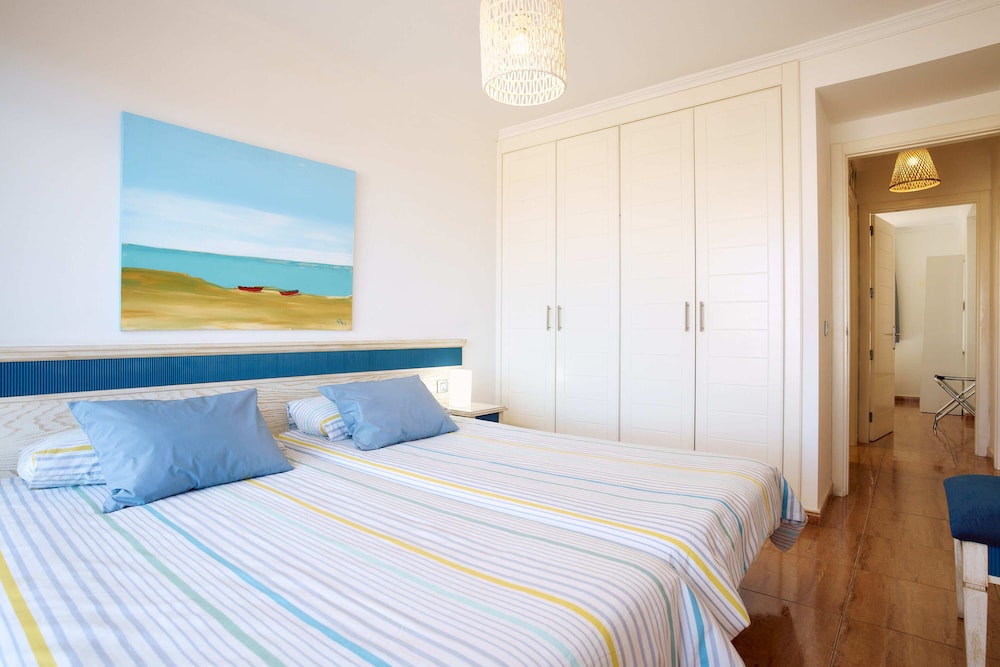 Apartamento Deluxe, 2 habitaciones, vistas al mar del hotel Balcón Del Mar. Foto 2