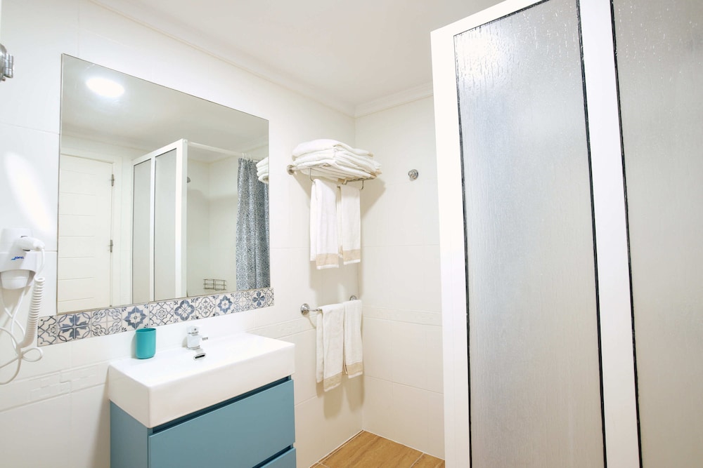Apartamento Deluxe, 2 habitaciones, vistas al mar del hotel Balcón Del Mar. Foto 10