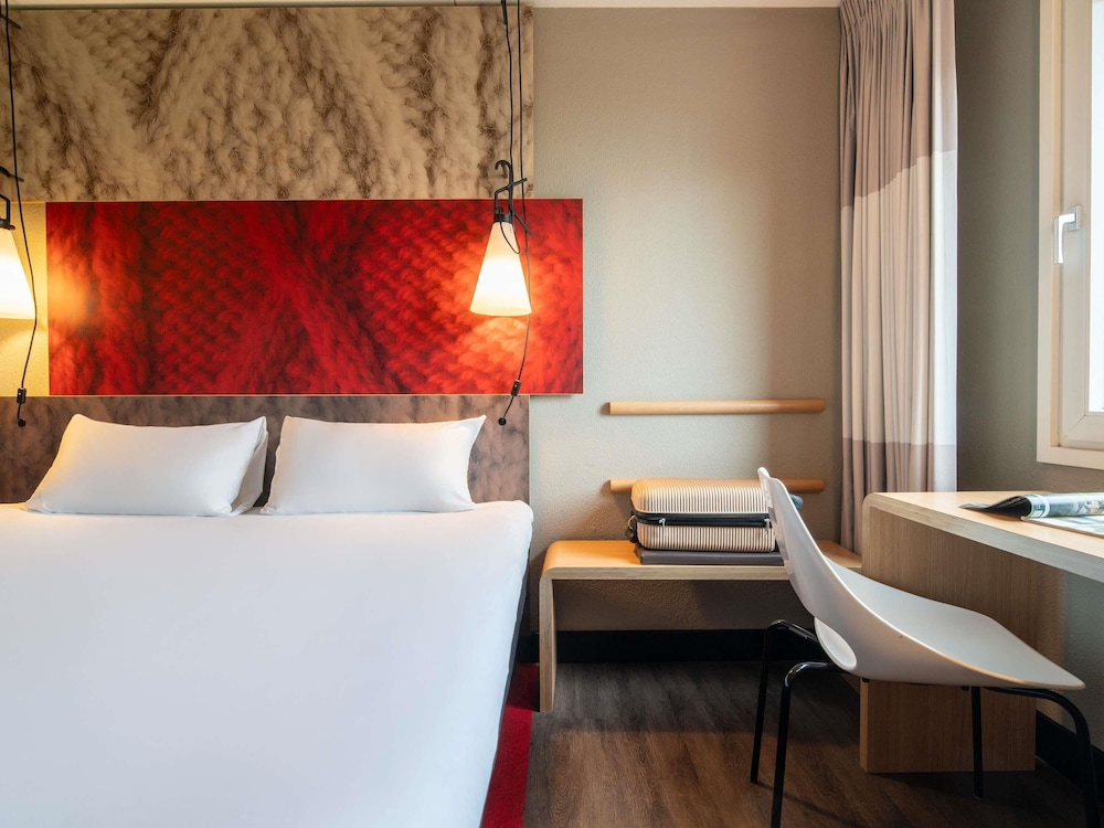 Habitación estándar, 1 cama doble del hotel Ibis Amsterdam Centre Stopera. Foto 1