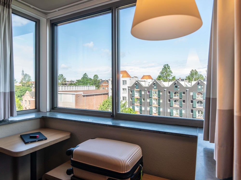 Habitación Premium, 1 cama doble, vistas al canal del hotel Ibis Amsterdam Centre Stopera. Foto 8