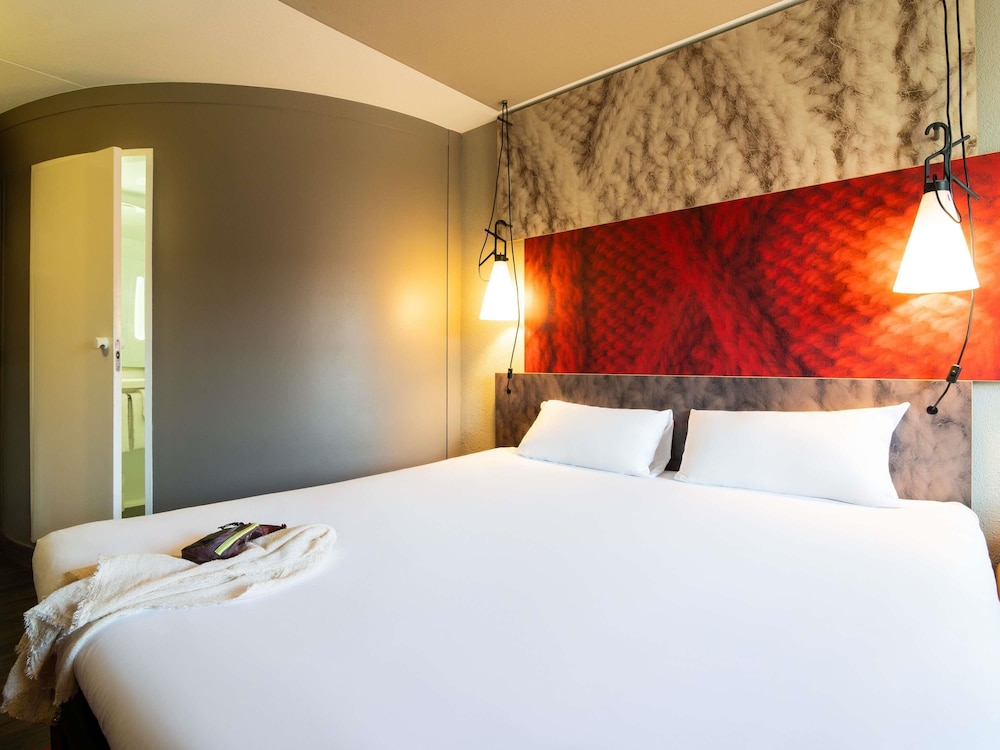 Habitación estándar, 1 cama doble del hotel Ibis Amsterdam Centre Stopera. Foto 1