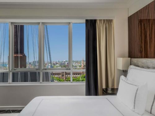 Suite Executive con sofá - 1 cama extragrande - Acceso a la planta Club del hotel Swissotel Sydney. Foto 2