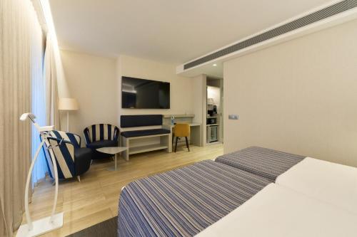 Doble Superior del hotel Catalonia Porto. Foto 3