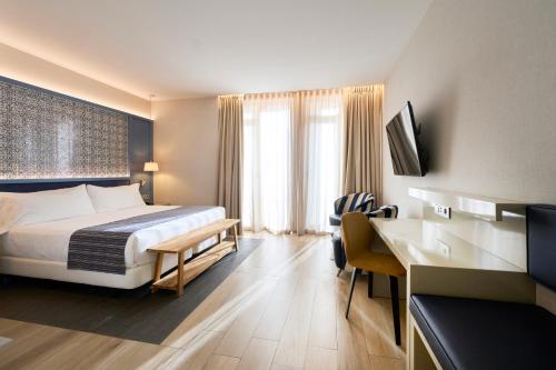 Habitación Familiar del hotel Catalonia Porto. Foto 2
