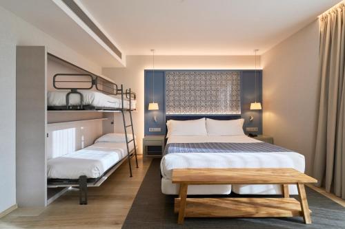 Habitación Familiar del hotel Catalonia Porto. Foto 3