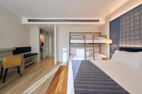 Habitación Familiar del hotel Catalonia Porto. Foto 4