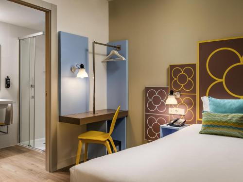 Habitación Individual del hotel Ibis Styles Barcelona Centre. Foto 2
