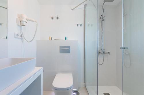 Suite Emblem con terraza del hotel Hd Acuario Lifestyle. Foto 3