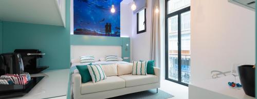 Suite con balcón del hotel Hd Acuario Lifestyle. Foto 4