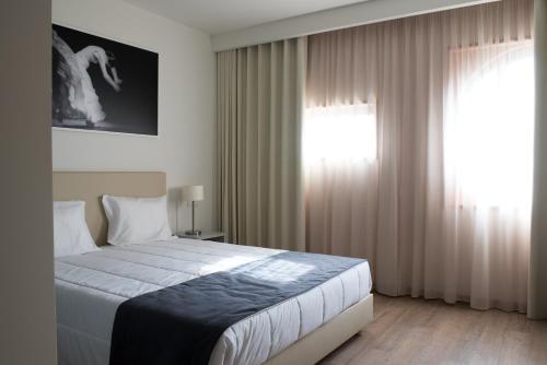 Suite Superior del hotel Porto Coliseum. Foto 8