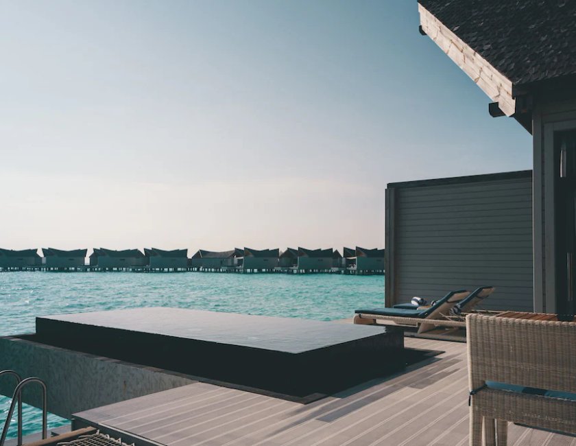 Villa Acceso Piscina Con Vistas Water piscina 1 Cama doble del hotel Kuredhivaru Resort and Spa Maldives. Foto 12