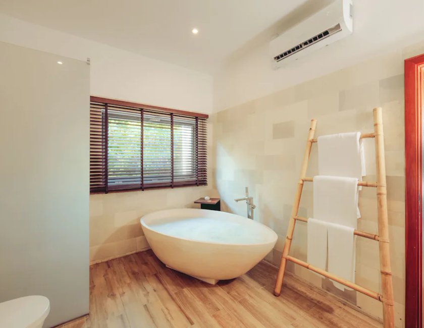 Casa Vista Mar 4 habitaciones 1 Cama queen Familiar Con Vistas Beach piscina del hotel Kuredhivaru Resort and Spa Maldives. Foto 14