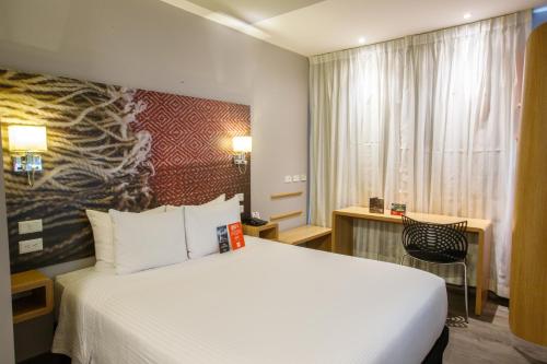 Habitación Doble Estándar del hotel Ibis Quito. Foto 8