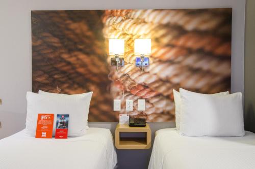 Habitación Doble Estándar - 2 camas del hotel Ibis Quito. Foto 4