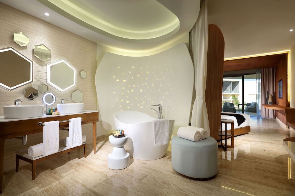 Junior Suite Beachside Ocean View del hotel TRS Coral Costa Mujeres. Foto 4