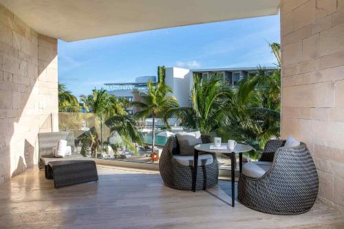 Suite Junior con vistas al jardín del hotel TRS Coral Costa Mujeres. Foto 5