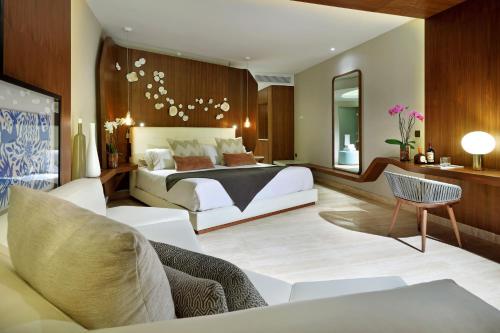 Suite Junior Swim Up del hotel TRS Coral Costa Mujeres. Foto 2