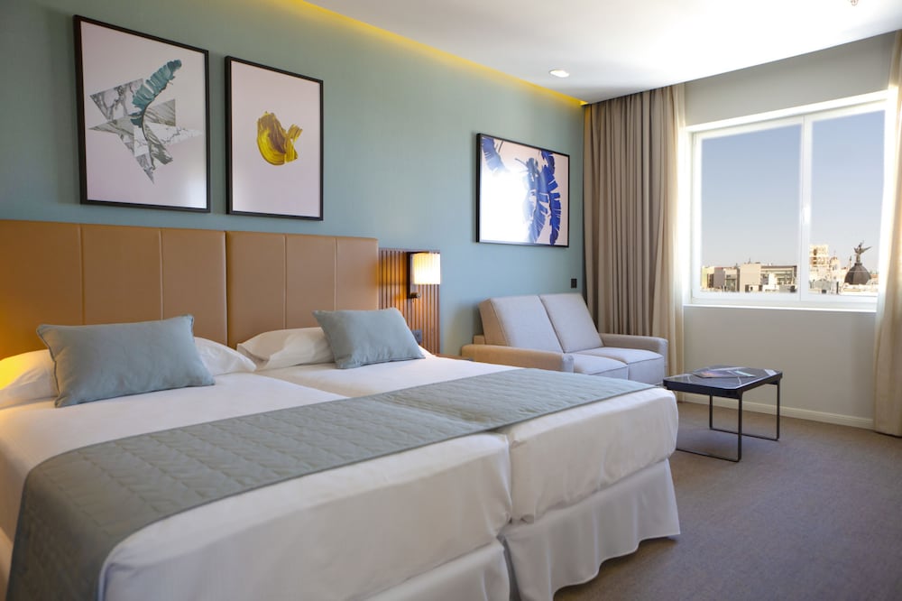 Habitación Deluxe (Superior Twin) del hotel RIU Plaza España