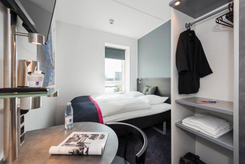 Habitación Estándar - 1 cama grande del hotel Cabinn Copenhagen. Foto 2