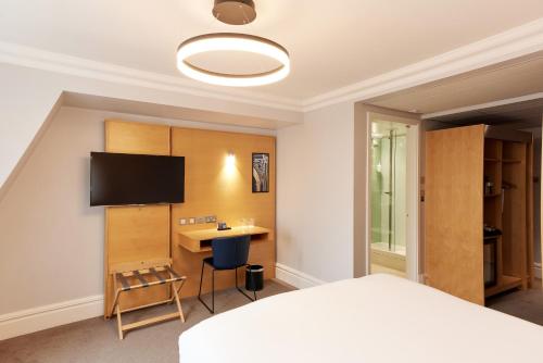 Habitación Doble Estándar del hotel Thistle London Park Lane. Foto 4