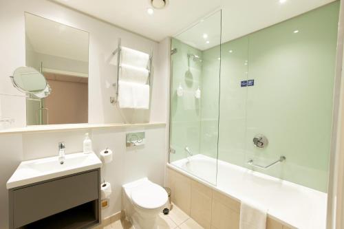 Habitación Doble Estándar - 2 camas del hotel Thistle London Park Lane. Foto 3