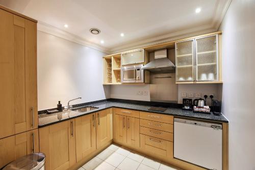 Apartamento del hotel Thistle London Park Lane. Foto 1