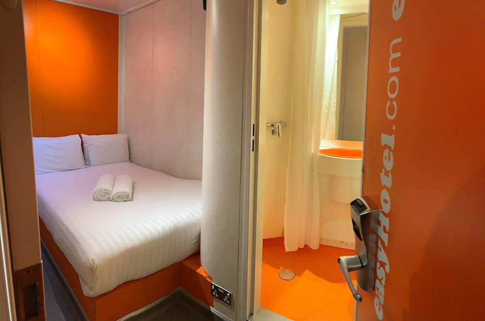 Habitación doble, sin ventanas del hotel Easyhotel South Kensington. Foto 3