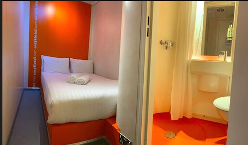 Habitación doble, sin ventanas del hotel Easyhotel South Kensington. Foto 4