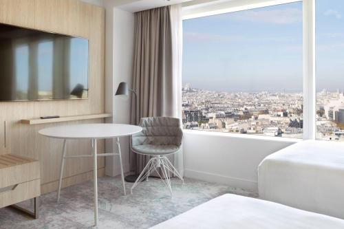 Habitación Doble con vistas al Sacre Coeur del hotel Courtyard by Marriott Paris Gare de Lyon